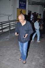 Mahesh Bhatt at Student of the year special screening in PVR, Mumbai on 18th Oct 2012 (61).JPG